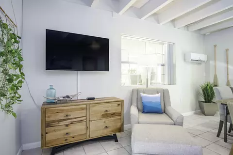 Living - 901 46th St, Marathon, FL 33050 photo 11 of 12