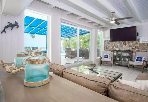 Living - 901 46th St, Marathon, FL 33050 photo 8 of 12