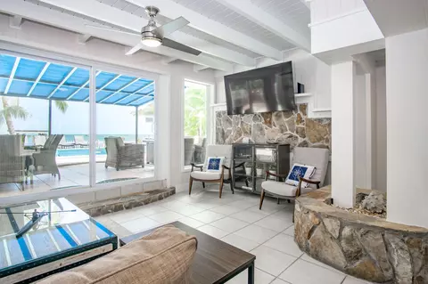 Living - 901 46th St, Marathon, FL 33050 photo 7 of 12