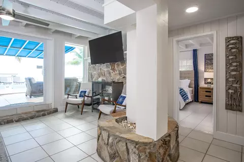 Living - 901 46th St, Marathon, FL 33050 photo 5 of 12