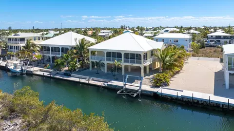 29549 Forrestal Ave, Big Pine Key, FL 33043