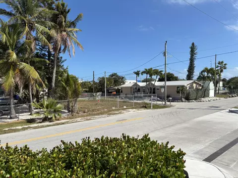 319 Tuskegee St, Marathon, FL 33050