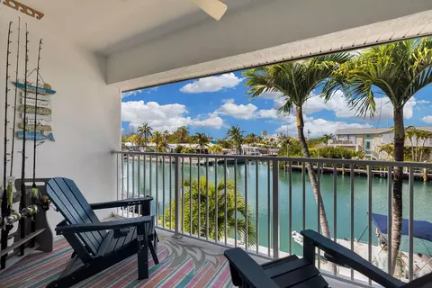9 Sombrero Blvd #205, Marathon, FL 33050