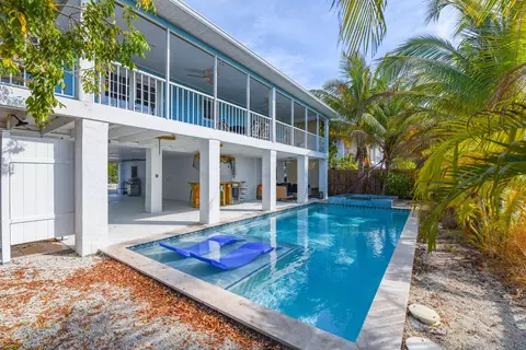 Exterior - 216 Newfound Blvd, Big Pine Key, FL 33043 photo 4 of 24
