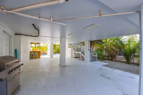 Exterior - 216 Newfound Blvd, Big Pine Key, FL 33043 photo 12 of 24