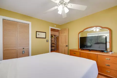 Bedroom - 216 Newfound Blvd, Big Pine Key, FL 33043 photo 2 of 7