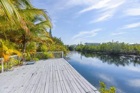 Exterior - 216 Newfound Blvd, Big Pine Key, FL 33043 photo 7 of 24