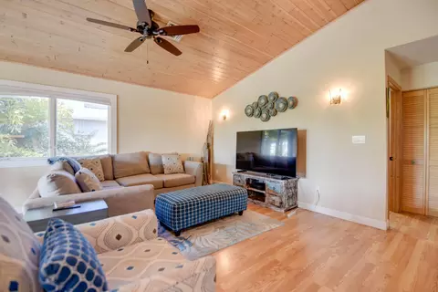 Living - 216 Newfound Blvd, Big Pine Key, FL 33043 photo 1 of 3