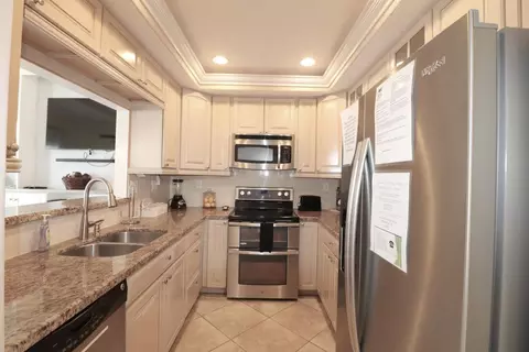Kitchen - Undisclosed, Marathon, FL 33050 photo 2 of 2