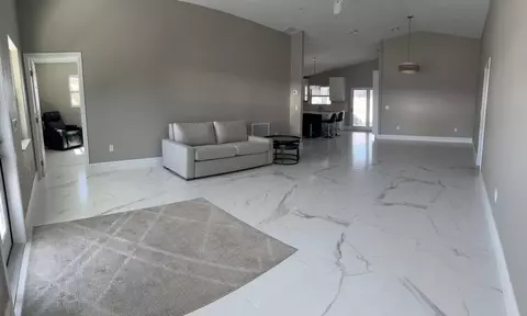 Living - 32 Bonefish Ave, Key Largo, FL 33037 photo 2 of 3