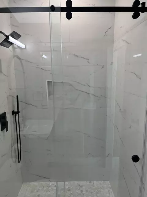 Bath - 32 Bonefish Ave, Key Largo, FL 33037 photo 1 of 9