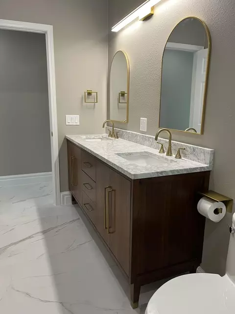 Bath - 32 Bonefish Ave, Key Largo, FL 33037 photo 3 of 9