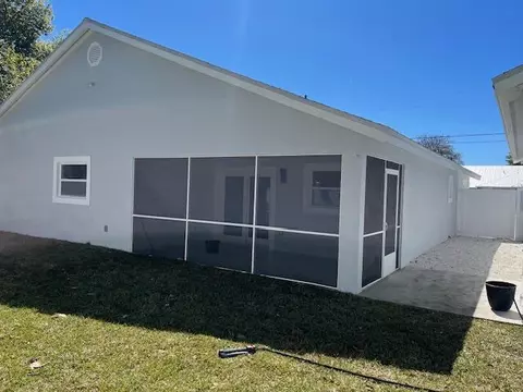 Exterior - 32 Bonefish Ave, Key Largo, FL 33037 photo 2 of 2