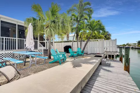 Exterior - 441 3rd St, Key Colony, FL 33051 photo 7 of 7