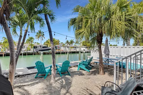 Exterior - 441 3rd St, Key Colony, FL 33051 photo 5 of 7
