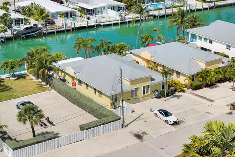 View/Area - 441 3rd St, Key Colony, FL 33051 photo 4 of 9
