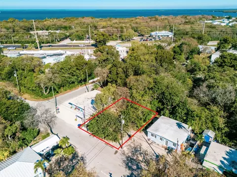 50 Oleander Dr, Key Largo, FL 33037 photo 2