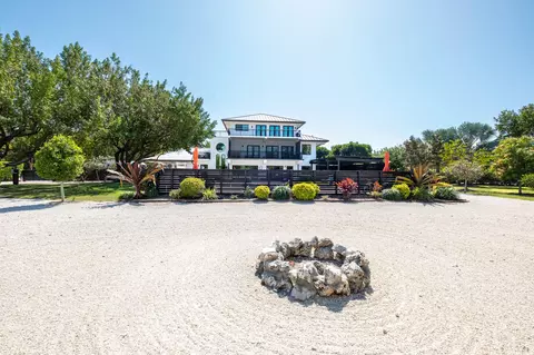 Exterior - 55 Ocean Front Dr, Key Largo, FL 33037 photo 13 of 21