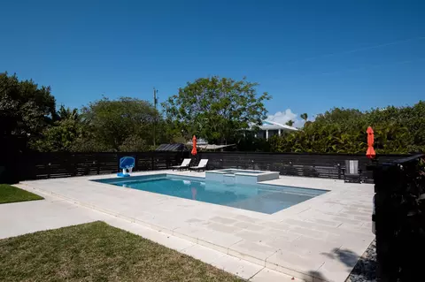 Exterior - 55 Ocean Front Dr, Key Largo, FL 33037 photo 4 of 21