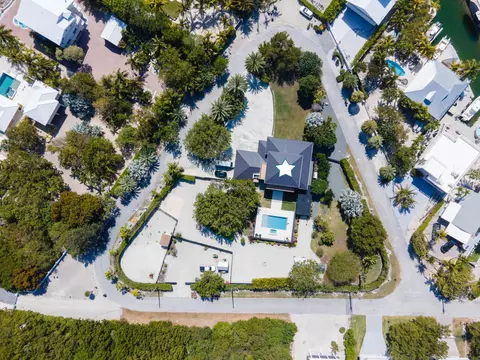 View/Area - 55 Ocean Front Dr, Key Largo, FL 33037 photo 3 of 6