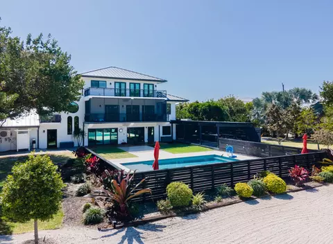 Exterior - 55 Ocean Front Dr, Key Largo, FL 33037 photo 19 of 21