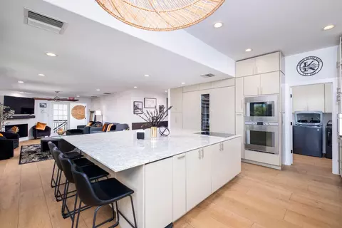 Kitchen - 55 Ocean Front Dr, Key Largo, FL 33037 photo 3 of 3