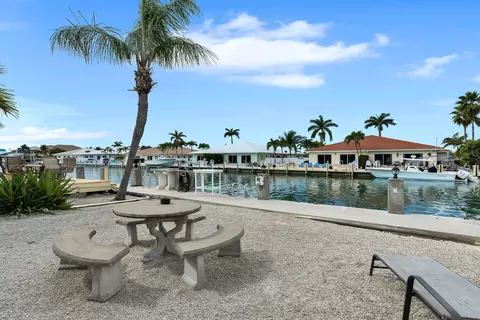 421 5th St #KEY colony, Key Colony Beach, FL 33051