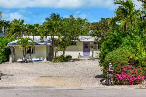 319 Woods Ave, Tavernier, FL 33070