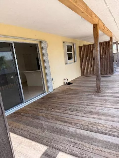 Exterior - 1297 73rd Street Ocean Street Ocean, Marathon, FL 33050 photo 6 of 12
