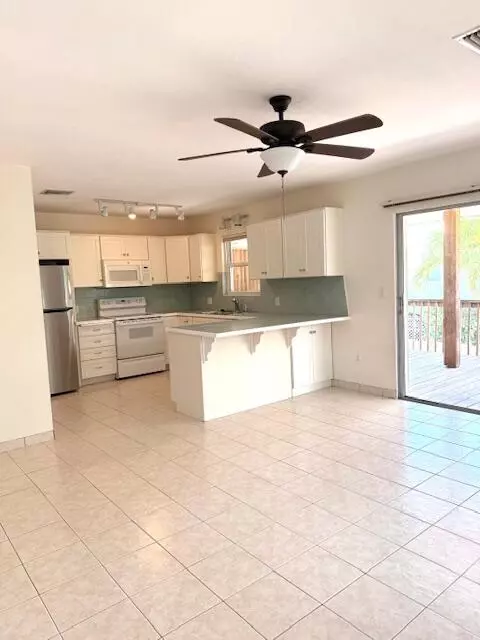 Kitchen - 1297 73rd Street Ocean Street Ocean, Marathon, FL 33050 photo 4 of 9