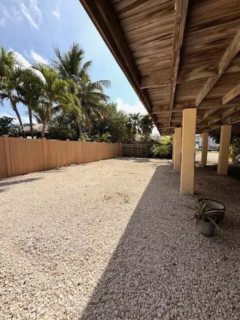 Exterior - 1297 73rd Street Ocean Street Ocean, Marathon, FL 33050 photo 10 of 12