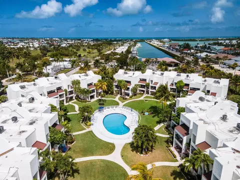 601 W Ocean Dr #105D, Key Colony Beach, FL 33051