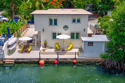 129 Pirates Dr, Key Largo, FL 33037 photo 3