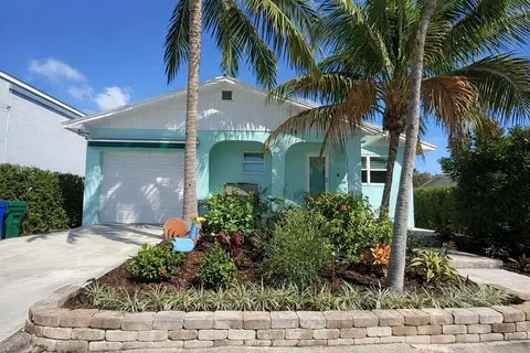 1613 Trinidad Dr, Key West, FL 33040