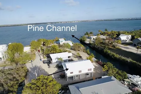 28452 Yucatan Ln, Little Torch Key, FL 33042