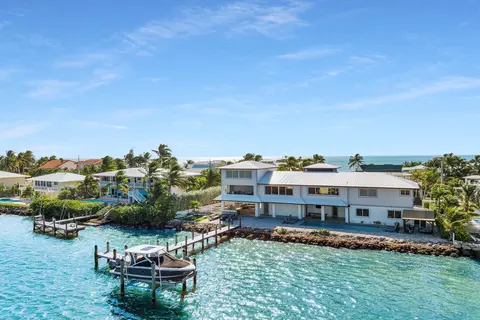 14 E Ocean Dr, Marathon, FL 33050