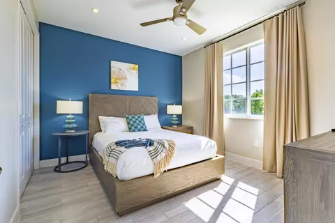 Bedroom - 19 W Playa Largo Blvd, Key Largo, FL 33037 photo 2 of 5