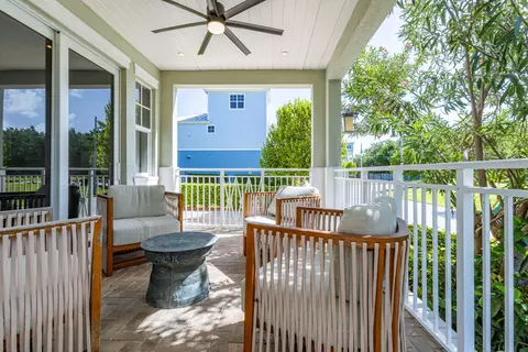 Exterior - 19 W Playa Largo Blvd, Key Largo, FL 33037 photo 1 of 17