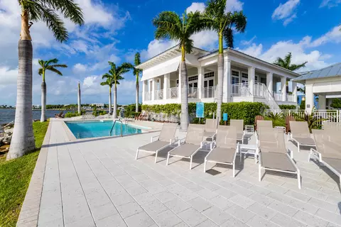 Exterior - 19 W Playa Largo Blvd, Key Largo, FL 33037 photo 3 of 17