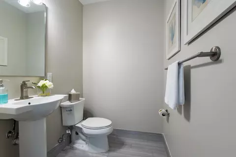 Bath - 19 W Playa Largo Blvd, Key Largo, FL 33037 photo 3 of 3