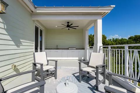 Exterior - 19 W Playa Largo Blvd, Key Largo, FL 33037 photo 2 of 17