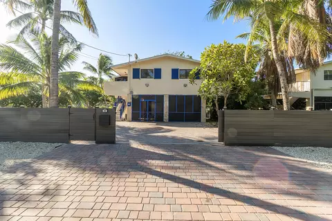 19 Garden Cove Dr, Key Largo, FL 33037