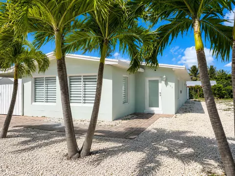 1262 Marlin Dr, Marathon, FL 33050