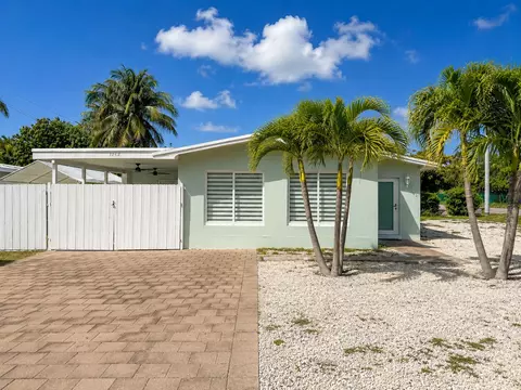 Exterior - 1262 Marlin Dr, Marathon, FL 33050 photo 2 of 4