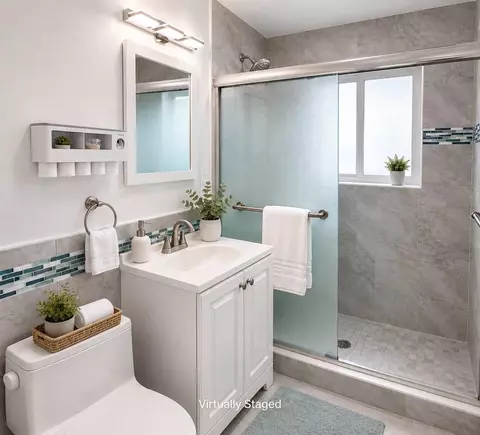Bath - 1262 Marlin Dr, Marathon, FL 33050 photo 1 of 2