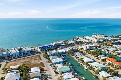 View/Area - 340-350 E Ocean Dr #KEY colony, Key Colony Beach, FL 33051 photo 14 of 19