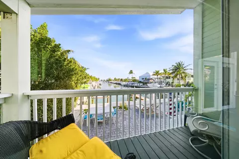 Exterior - 340-350 E Ocean Dr #KEY colony, Key Colony Beach, FL 33051 photo 14 of 14