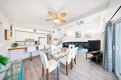 Dining - 340-350 E Ocean Dr #KEY colony, Key Colony Beach, FL 33051 photo 1 of 2