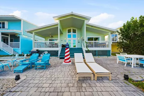 Exterior - 340-350 E Ocean Dr #KEY colony, Key Colony Beach, FL 33051 photo 1 of 14