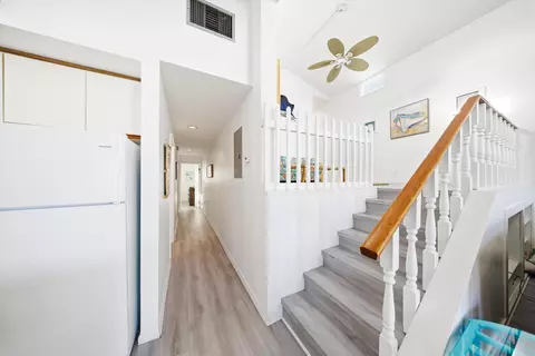 Entry Way - 340-350 E Ocean Dr #KEY colony, Key Colony Beach, FL 33051 photo 2 of 7